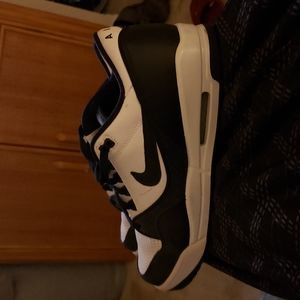 Nike Air 10.5 black and white